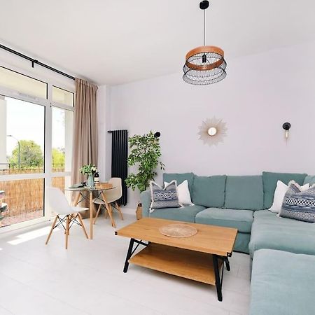 Ferienwohnung Saska Kepa -Ul. Francuska 2' Min Warschau Exterior foto